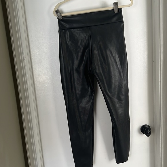 Abercrombie & Fitch Faux Leather Leggings: Size Medium - Picture 2 of 4
